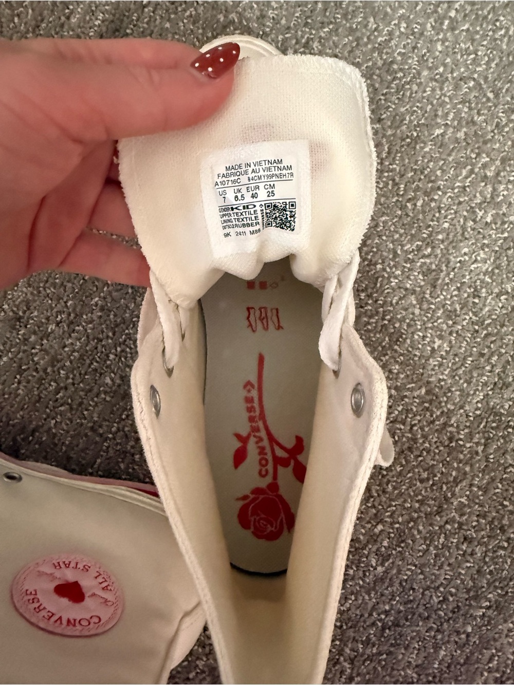 Womens Converse - Picture 3 of 3